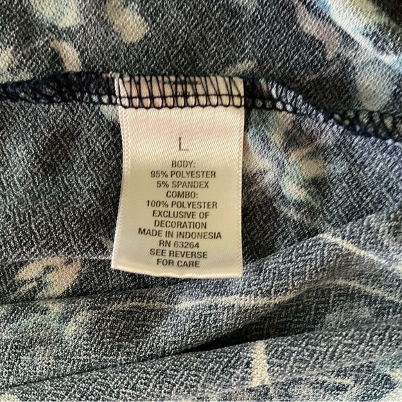 ROZ & ALI, Floral Navy Blue blouse, SIZE: L - Picture 12 of 12